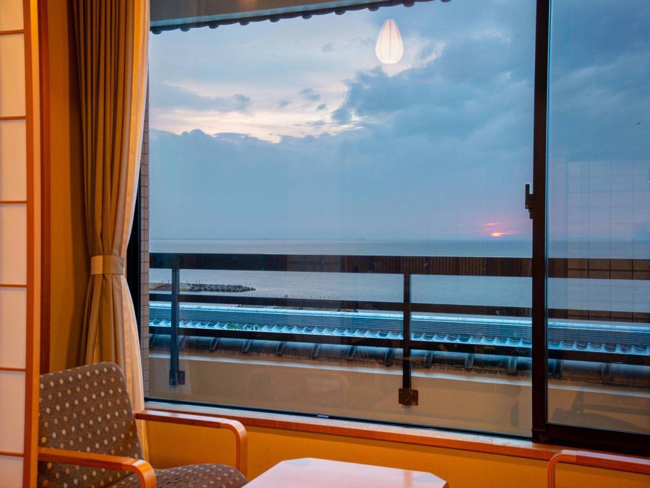 Hotel Watatsumino Yado Awaji Esterno foto